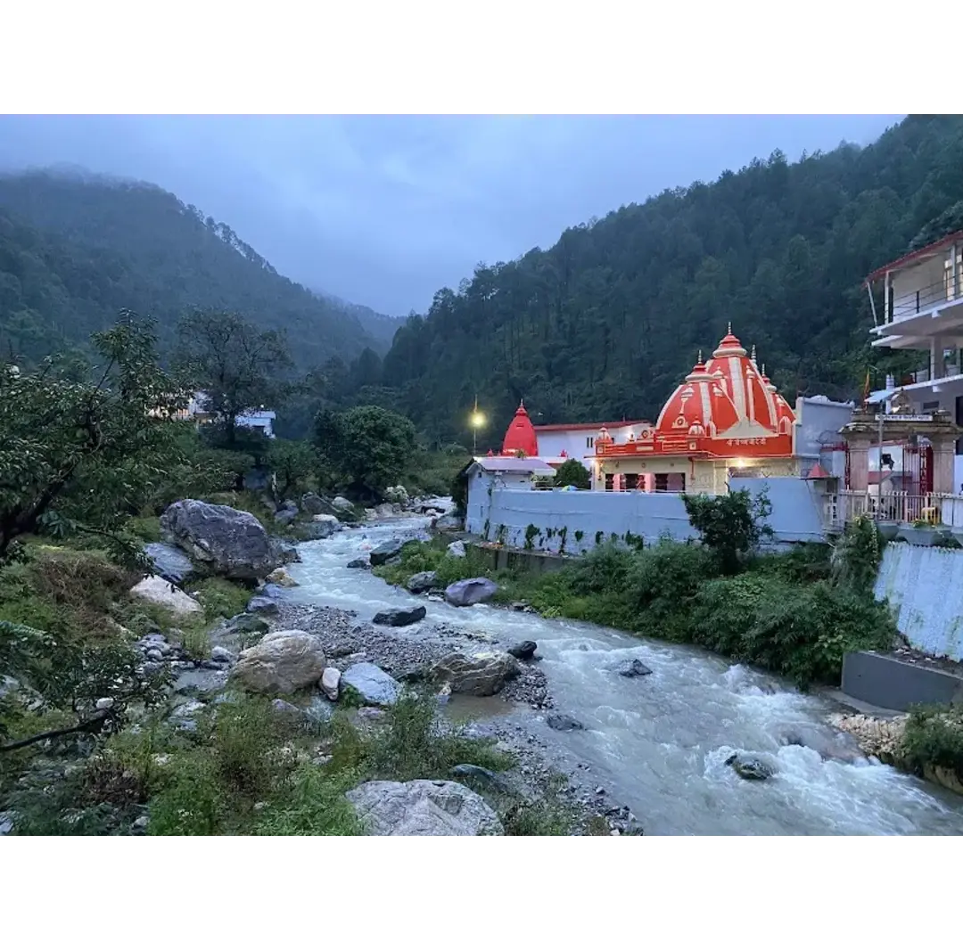 Home kainchi dham (1)